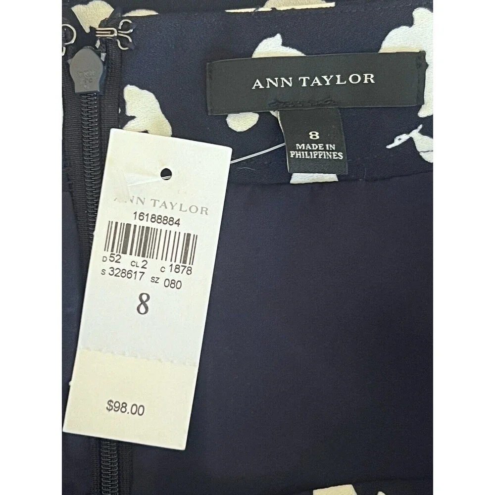 Ann Taylor Pleated Trumpet Skirt Sz 8 Navy with White Floral Lined - Picture 7 of 9